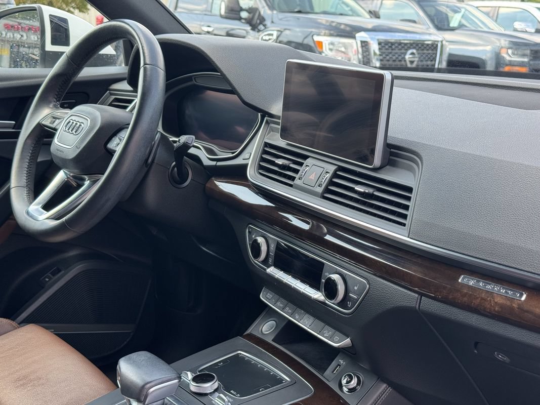 Used 2019 Audi Q5 Prestige w/ Prestige Package AWD/4WD image 16