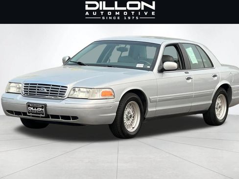 Used 2002 Ford Crown Victoria LX RWD image 8