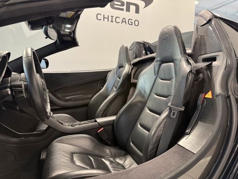 Used 2015 McLaren 650S Spider image 8