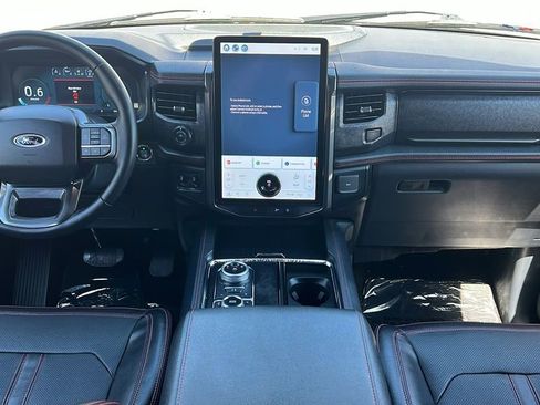 Certified 2022 Ford Expedition Limited image 11