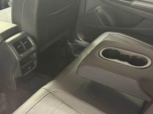 Used 2024 Volkswagen Taos SE image 21