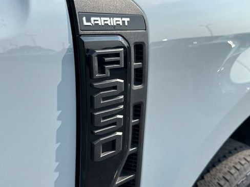 Used 2024 Ford F250 Lariat w/ Lariat Ultimate Package AWD/4WD image 16