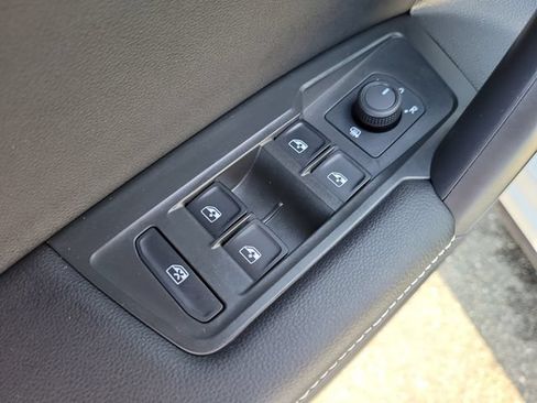Certified 2024 Volkswagen Tiguan S FWD image 12