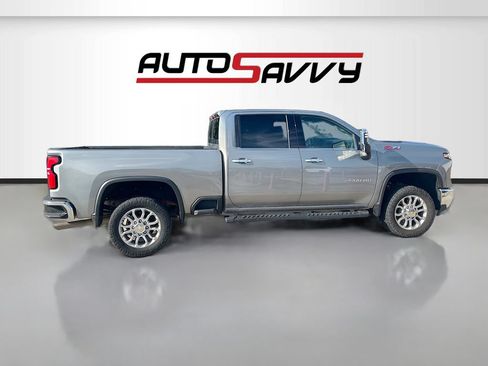 Used 2024 Chevrolet Silverado 2500 LTZ w/ LTZ Premium Package AWD/4WD image 8
