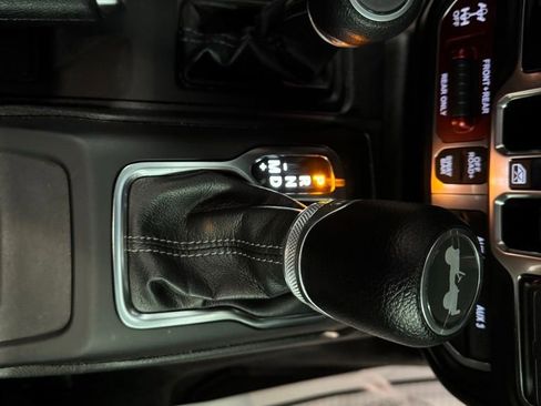 Used 2024 Jeep Wrangler Unlimited Rubicon image 31