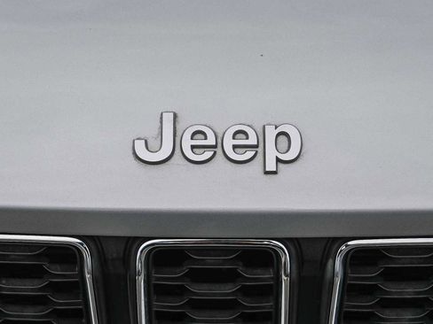 New 2025 Jeep Grand Cherokee L Laredo w/ Trailer Tow Package image 13