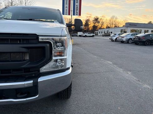 Used 2022 Ford F250 XL w/ Power Equipment Group image 36