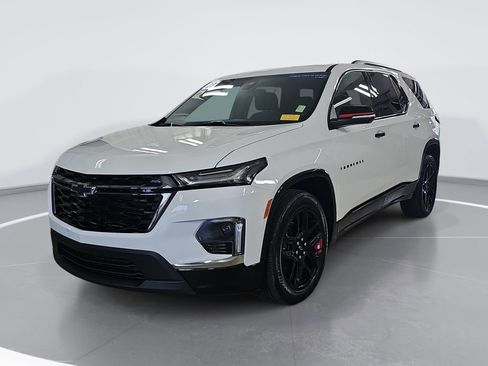 Certified 2023 Chevrolet Traverse Premier w/ Redline Edition AWD/4WD image 9