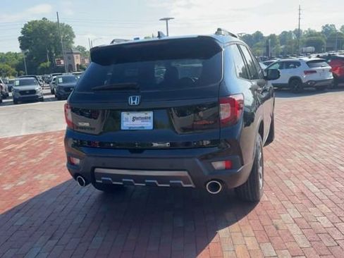 Certified 2023 Honda Passport TrailSport image 2