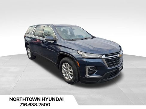 Used 2023 Chevrolet Traverse LS w/ Safety Package image 1