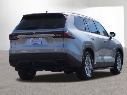 New 2026 Toyota Grand Highlander XLE image 5