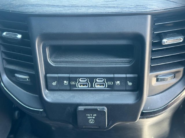 Used 2025 RAM 1500 Limited AWD/4WD image 16