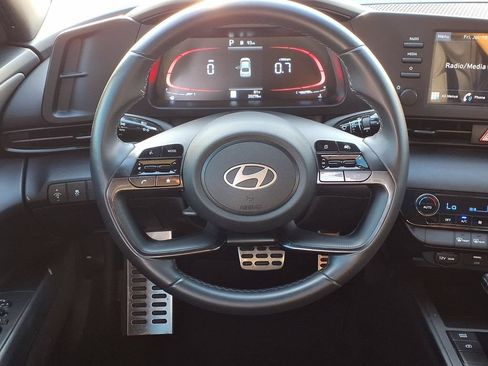 Used 2025 Hyundai Elantra Sport FWD image 21
