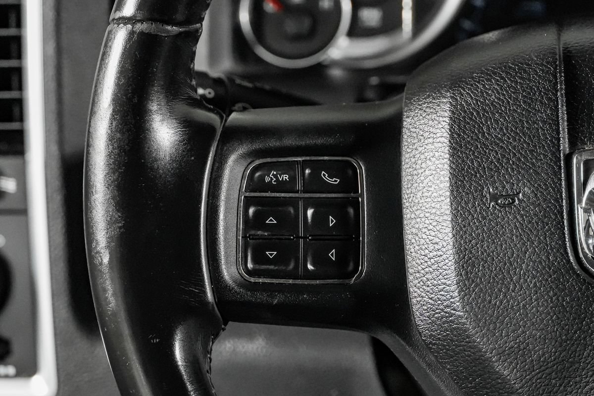 Used 2017 RAM 1500 SLT RWD image 17