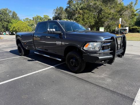 Used 2017 RAM 3500 Tradesman w/ Chrome Appearance Group image 51