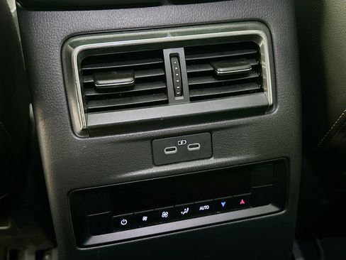 Used 2025 MAZDA CX-90 3.3 Turbo w/ Preferred Package image 27