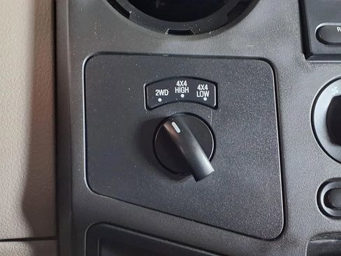 Used 2009 Ford F250 XL image 21