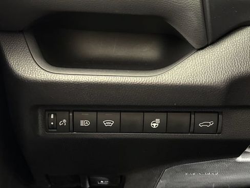 Certified 2025 Toyota RAV4 XLE AWD/4WD image 40