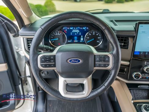 Certified 2024 Ford Expedition Max XLT RWD image 12