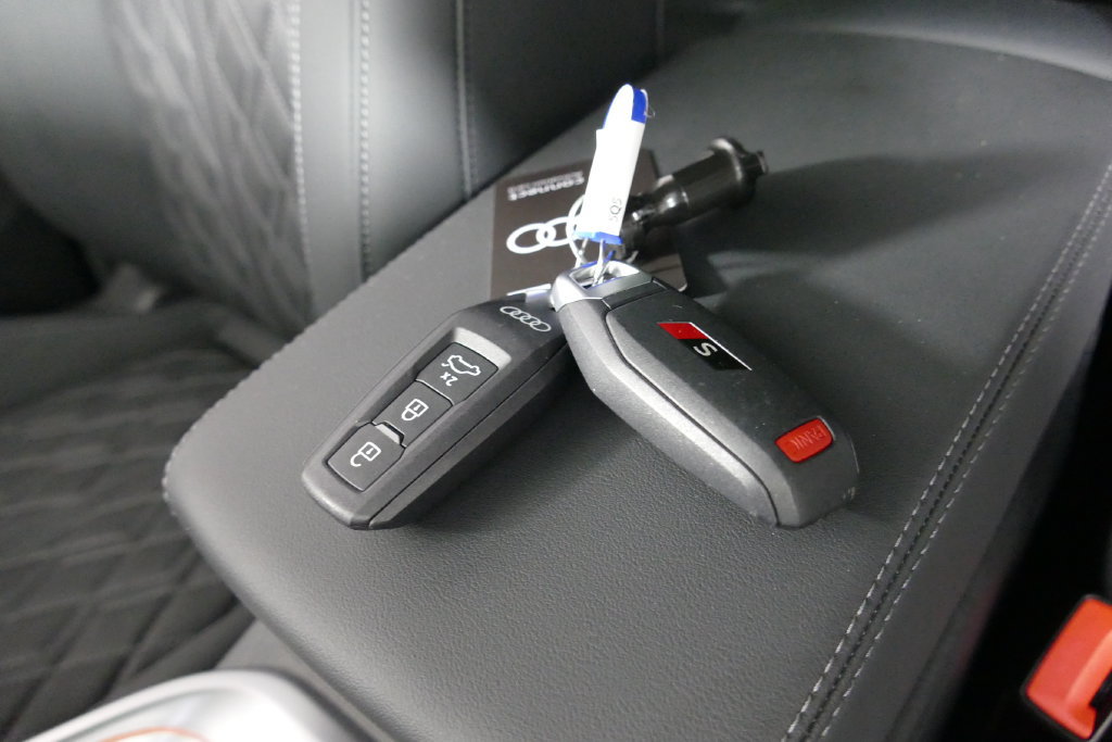 Used 2025 Audi SQ5 Premium Plus w/ Premium Plus Package AWD/4WD image 23
