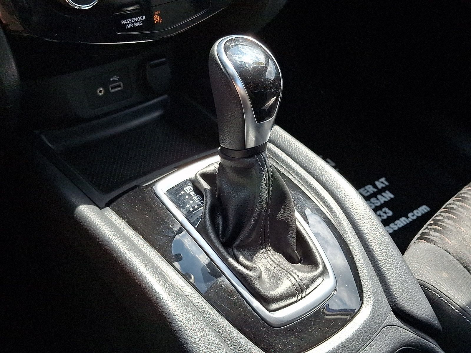 Used 2019 Nissan Rogue SV AWD/4WD image 15