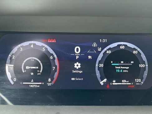 Used 2024 Toyota Tacoma TRD Off-Road AWD/4WD image 15