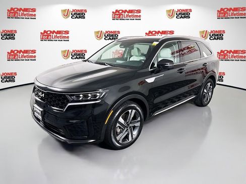 Used 2023 Kia Sorento SX Prestige w/ Panoramic Sunroof Package AWD/4WD image 16