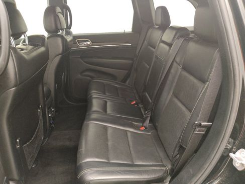 Used 2017 Jeep Grand Cherokee Limited w/ Luxury Group II AWD/4WD image 18