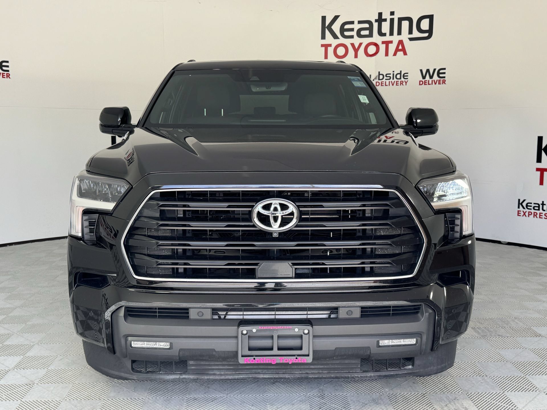 Certified 2025 Toyota Sequoia SR5 AWD/4WD image 11