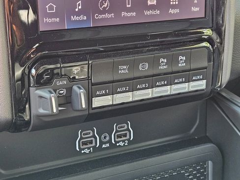 New 2026 RAM 2500 Big Horn AWD/4WD image 20