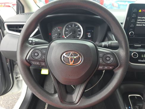 Used 2021 Toyota Corolla LE FWD image 14