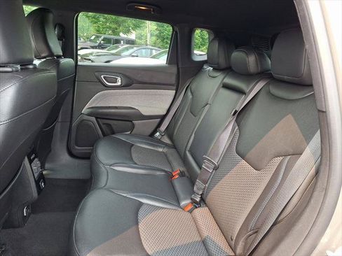 Certified 2024 Jeep Compass Latitude AWD/4WD image 20