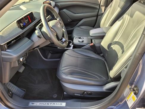 Used 2021 Ford Mustang Mach-E Premium image 12