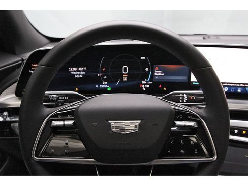 Used 2024 Cadillac Lyriq Sport RWD image 14
