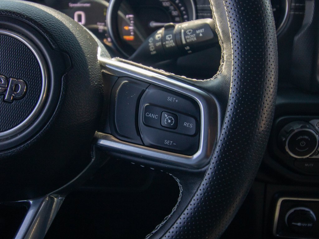 Used 2022 Jeep Wrangler Unlimited Sahara w/ Cold Weather Group AWD/4WD image 28