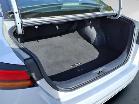 Used 2023 Nissan Altima 2.5 SV image 24