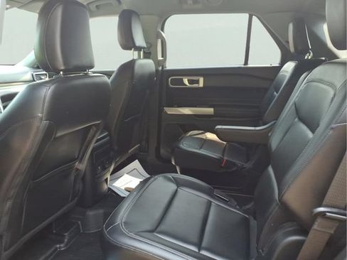 Certified 2023 Ford Explorer XLT w/ Equipment Group 202A AWD/4WD image 10