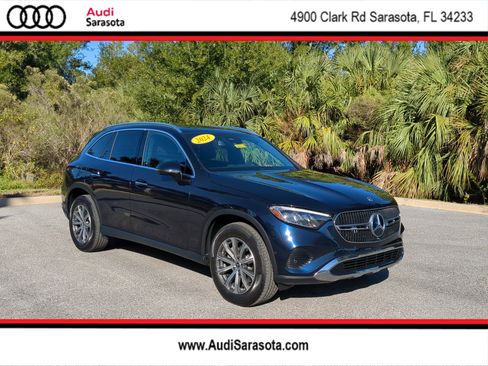 Used 2024 Mercedes-Benz GLC 300 4MATIC image 1