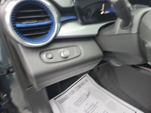 New 2026 Chevrolet Trax LT w/ LT Convenience Package image 24