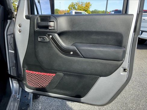 Used 2018 Jeep Wrangler Unlimited Rubicon image 21