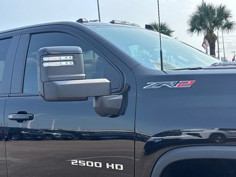 New 2026 Chevrolet Silverado 2500 ZR2 AWD/4WD image 9