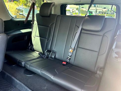 Used 2018 Chevrolet Suburban Premier image 16