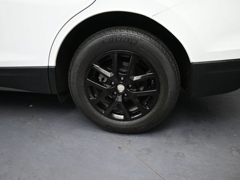 Used 2022 Chevrolet Equinox LT w/ LPO, Floor Liner Package FWD image 13