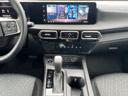 New 2026 Nissan Sentra SV image 3