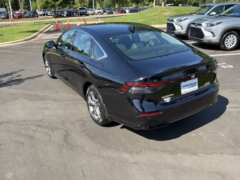 Used 2024 Honda Accord EX-L image 8