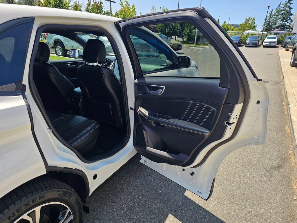 Used 2021 Ford Edge ST AWD/4WD image 12