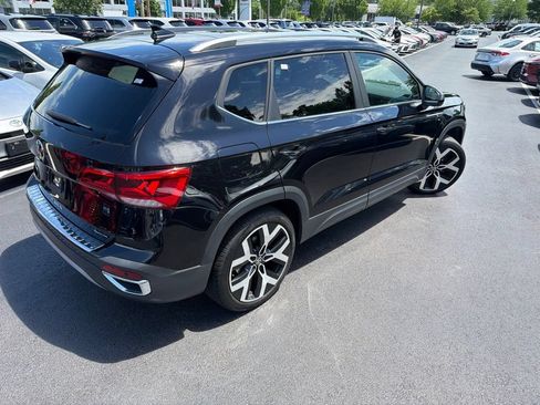 Used 2023 Volkswagen Taos SEL AWD/4WD image 4