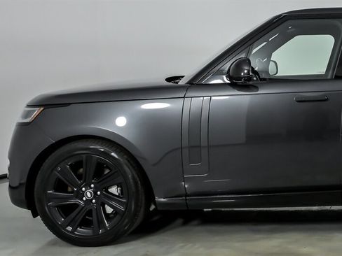 Used 2023 Land Rover Range Rover SE AWD/4WD image 8