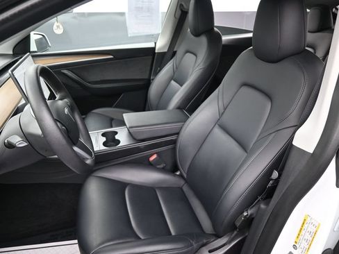 Used 2023 Tesla Model Y Long Range AWD/4WD image 23