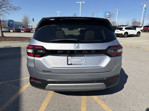 Used 2023 Honda Pilot EX-L image 6